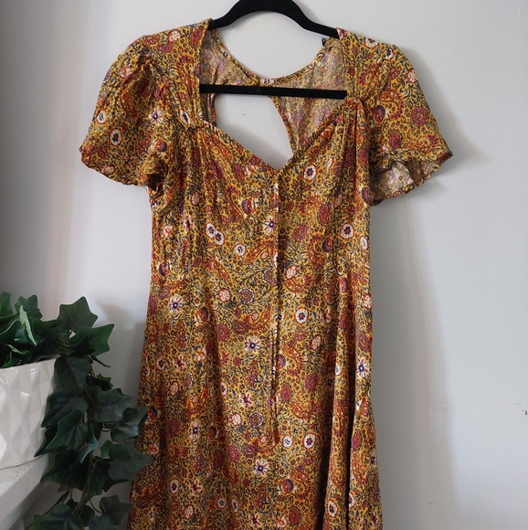 Dress - Picture 1 of 2